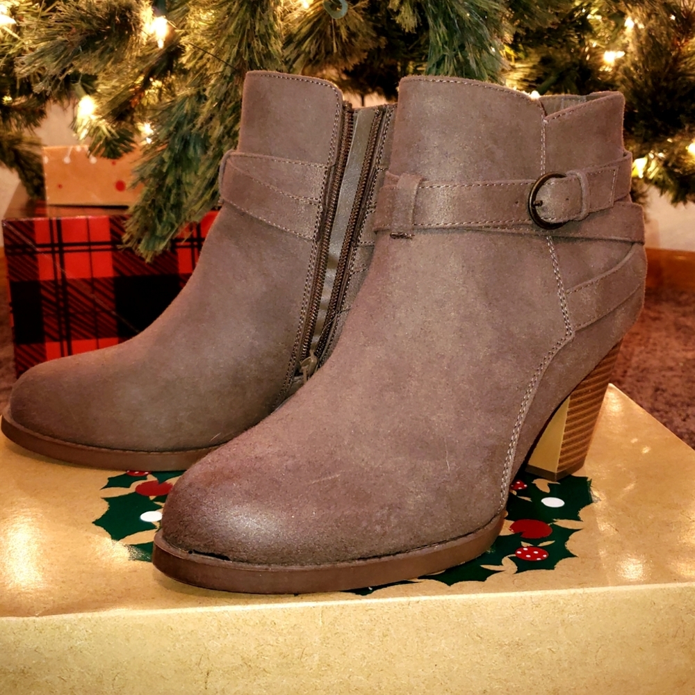 Brown heeled Booties